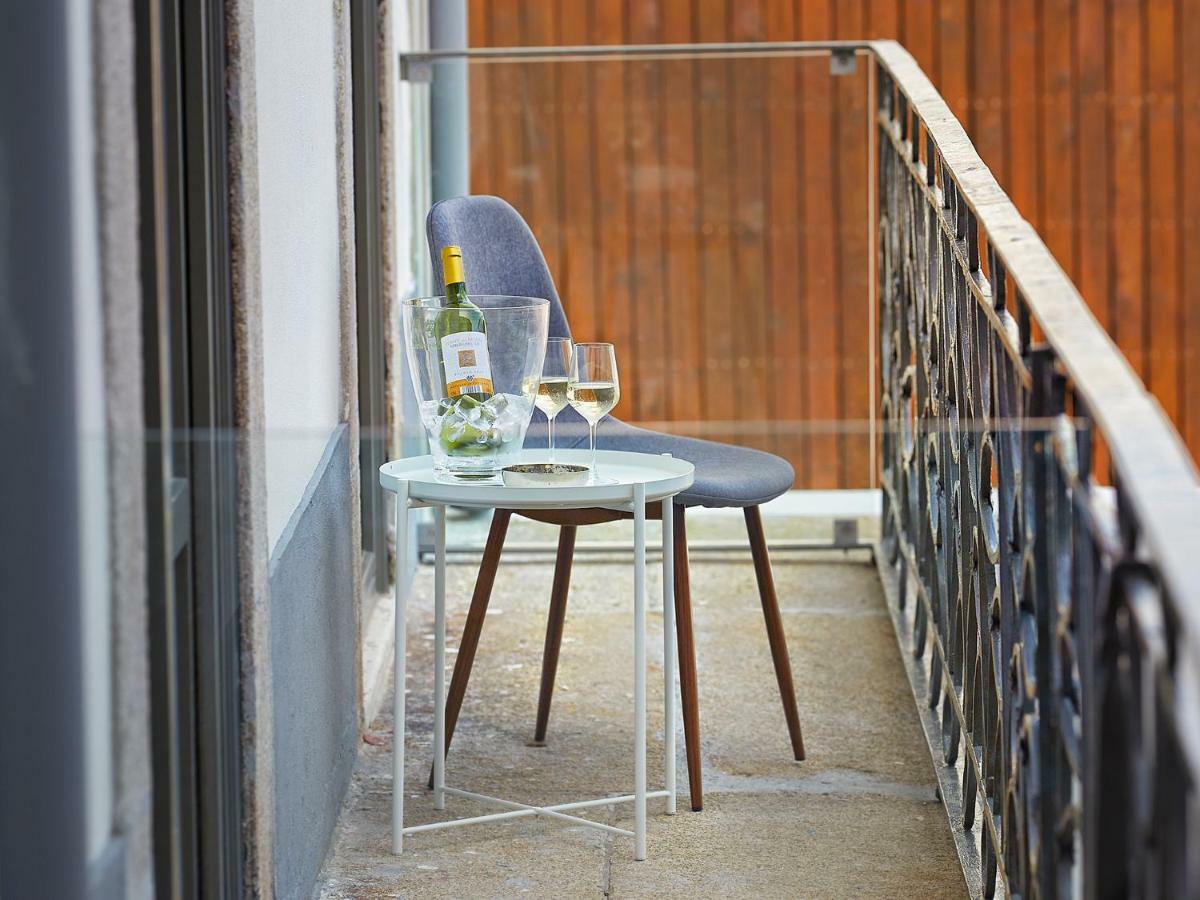 Porto Downtown Lovers Suites: Bombarda 451 Екстер'єр фото