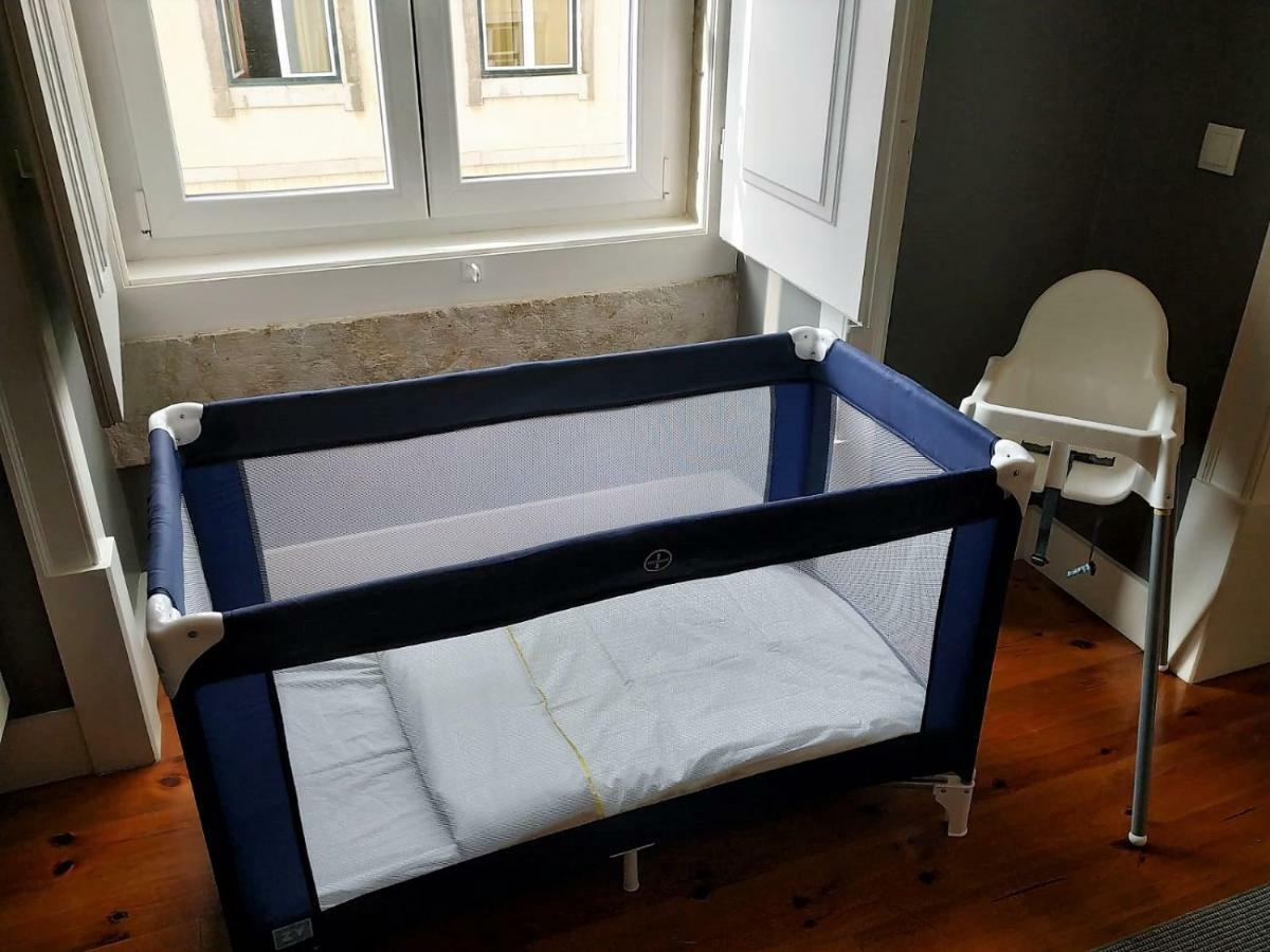 Porto Downtown Lovers Suites: Bombarda 451 Екстер'єр фото