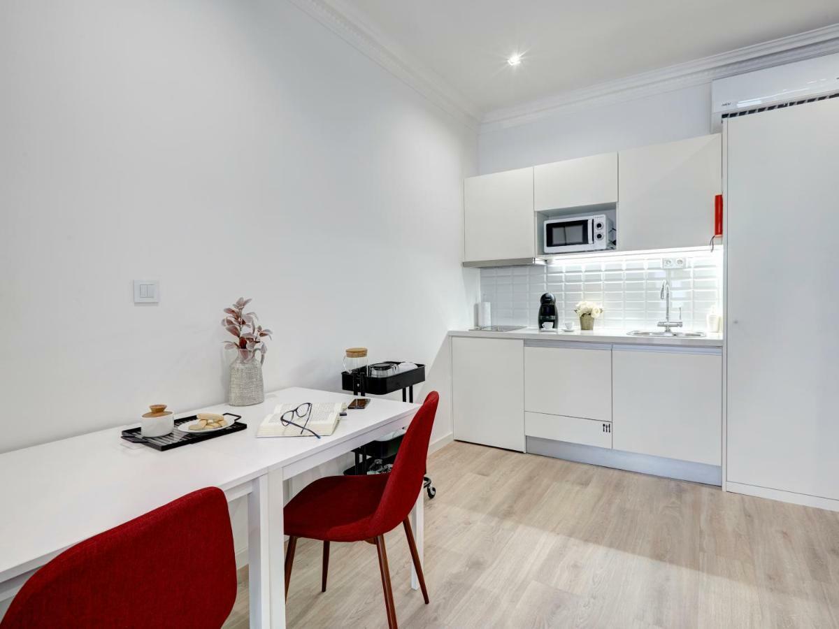 Porto Downtown Lovers Suites: Bombarda 451 Екстер'єр фото